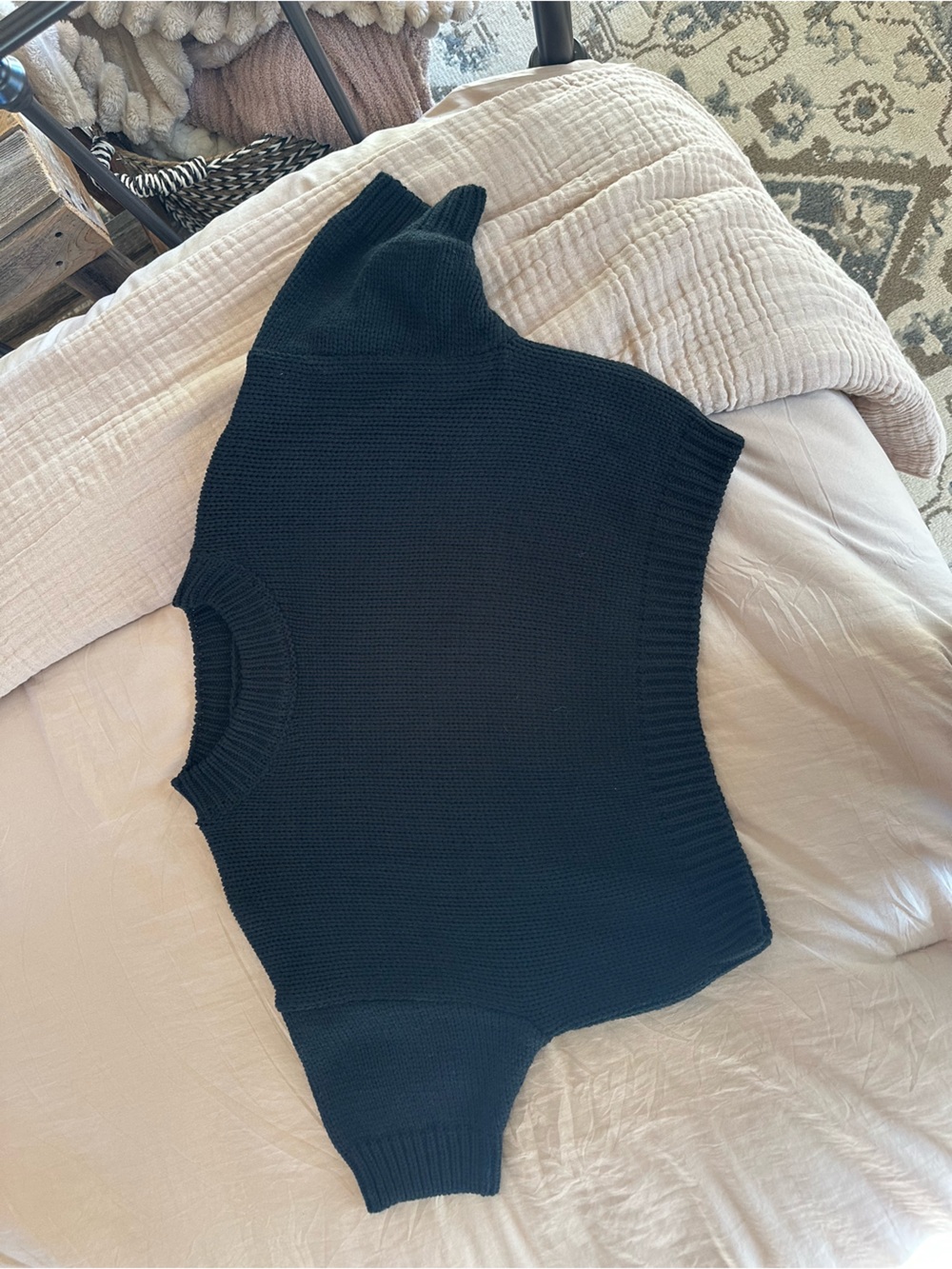 Classic Black Knit Short-Sleeve Sweater Pullover